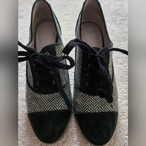 Johnston and Murphy Tweed Heels